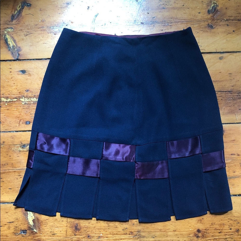 Nicole Miller Navy Mini Skirt with Satin Inset - Women - size 6